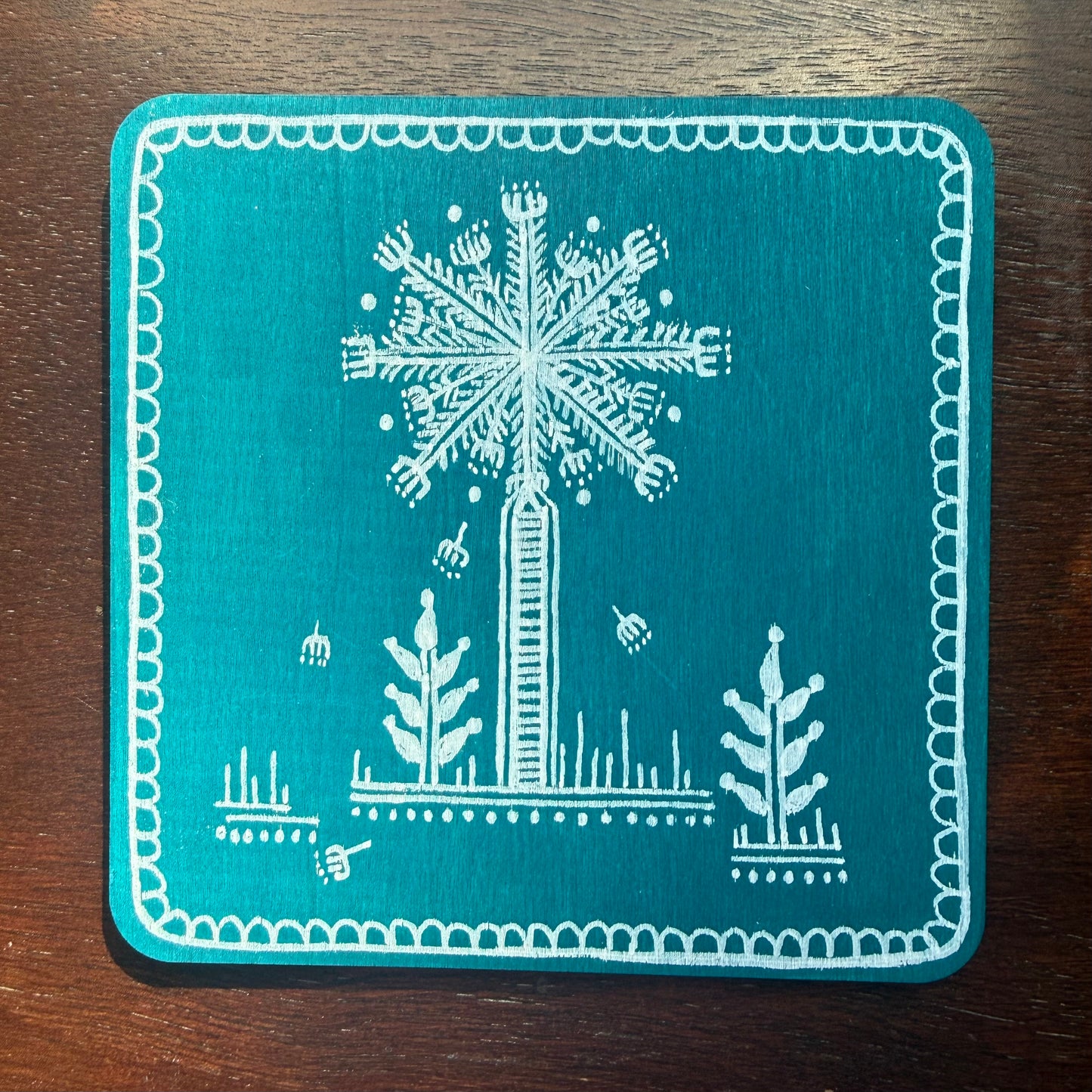 Versatile wooden tile: Tree