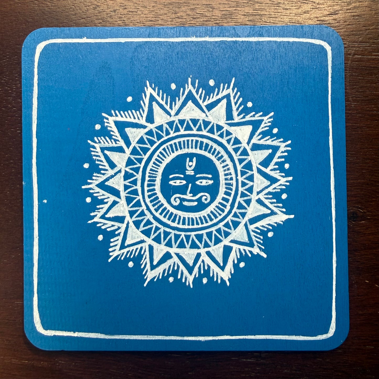 Versatile wooden tile: Sun