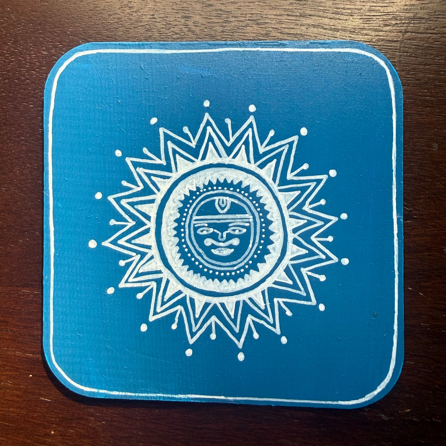 Versatile wooden tile: Sun